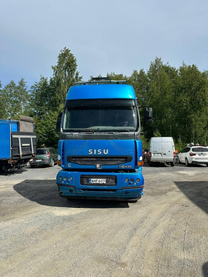 Samochód do drewna Sisu E11: zdjęcie 10 Samochód do drewna Sisu E11: zdjęcie 10