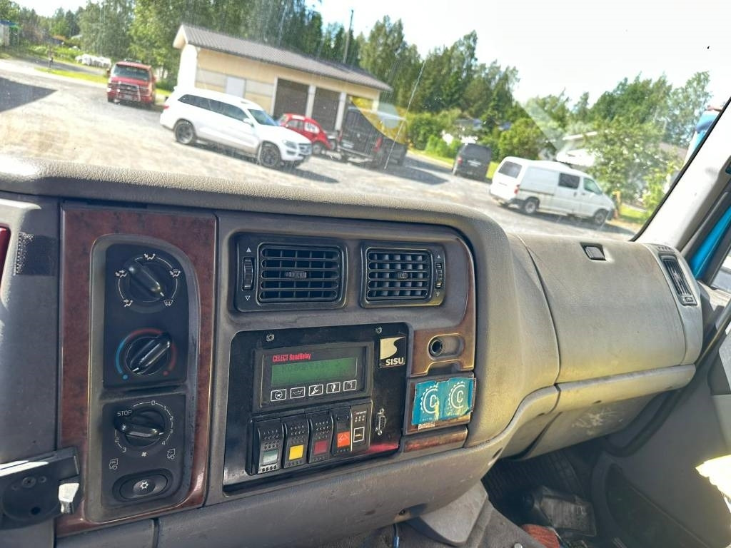 Samochód do drewna Sisu E11: zdjęcie 11 Samochód do drewna Sisu E11: zdjęcie 11