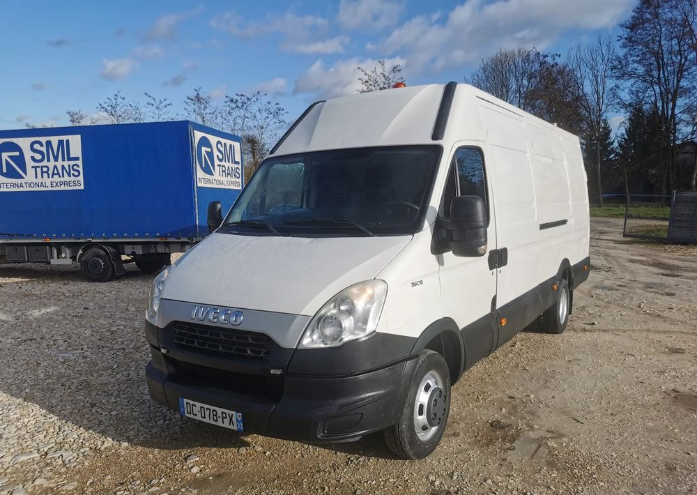 Iveco Daily 35C15 blaszak 3.0-150KM blizniak L3H3 długi Hak - Furgon: zdjęcie 1 Iveco Daily 35C15 blaszak 3.0-150KM blizniak L3H3 długi Hak - Furgon: zdjęcie 1