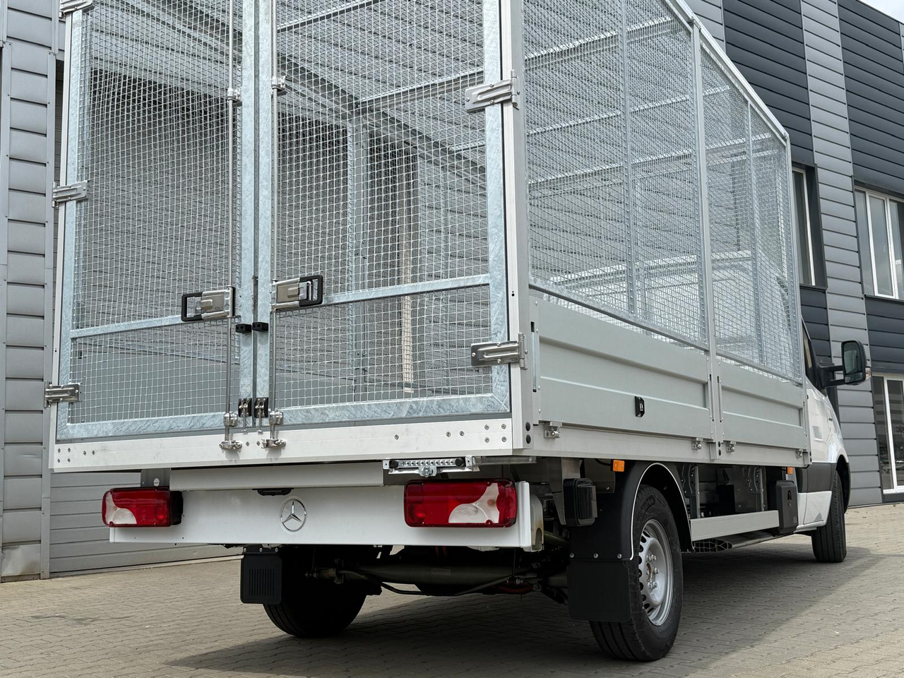 Nowy Samochód dostawczy skrzyniowy, Elektryczny samochód dostawczy Mercedes eSprinter: zdjęcie 6