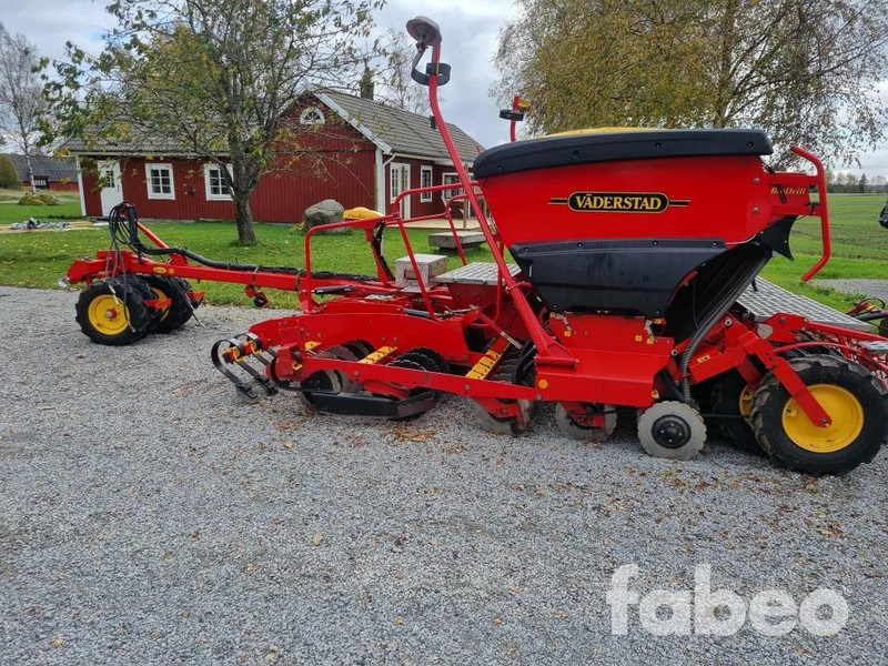 Vaderstad Rapid RD 400C - Agregat uprawowo-siewny: zdjęcie 1 Vaderstad Rapid RD 400C - Agregat uprawowo-siewny: zdjęcie 1