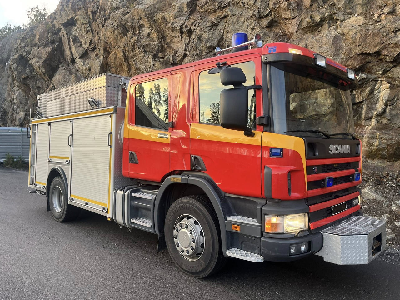 SCANIA P94GB 4x2 NZ310 - Fire engine - RESERVERAD !! - Samochód pożarniczy: zdjęcie 4 SCANIA P94GB 4x2 NZ310 - Fire engine - RESERVERAD !! - Samochód pożarniczy: zdjęcie 4