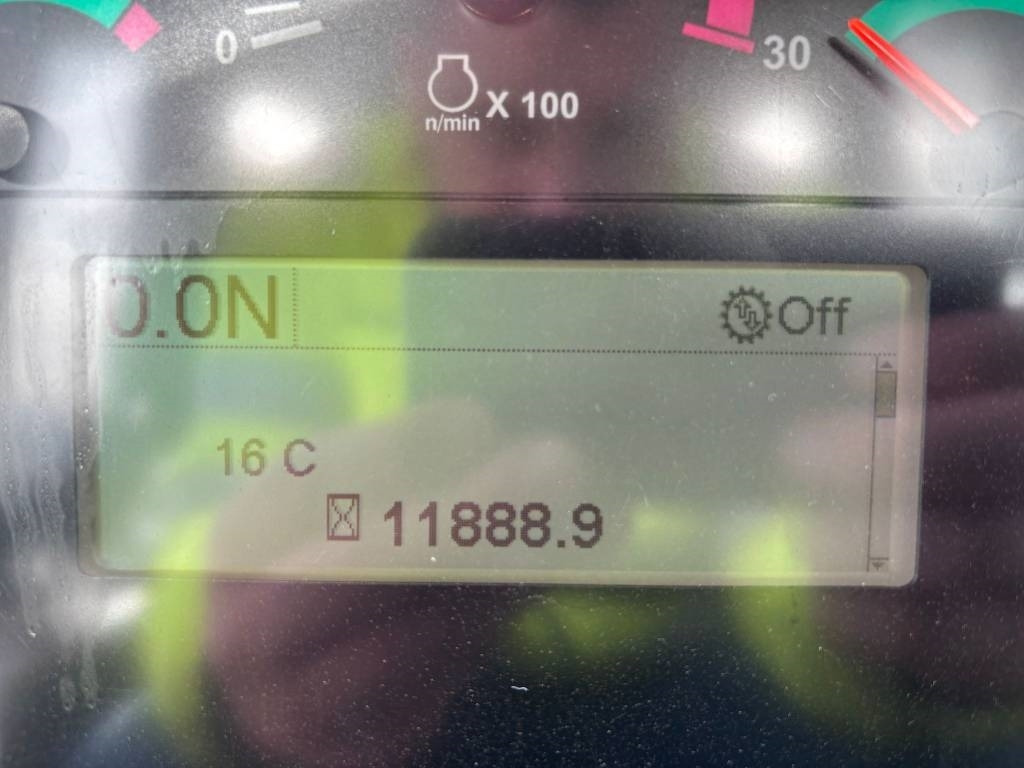 CAT D 6 N LGP (Under Preparation) - Spycharka: zdjęcie 3 CAT D 6 N LGP (Under Preparation) - Spycharka: zdjęcie 3