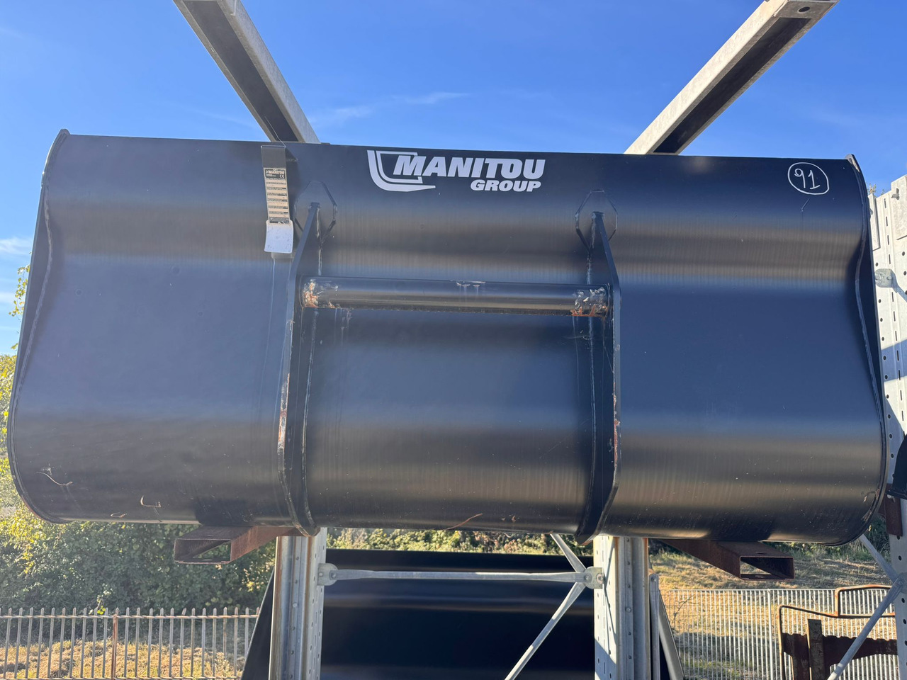 MANITOU CBA - Łyżka do Ładowarek teleskopowych: zdjęcie 2 MANITOU CBA - Łyżka do Ładowarek teleskopowych: zdjęcie 2