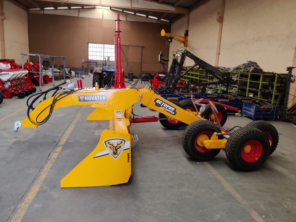 Novatar Laser Controlled Land Leveler - Agregat uprawowy: zdjęcie 5 Novatar Laser Controlled Land Leveler - Agregat uprawowy: zdjęcie 5
