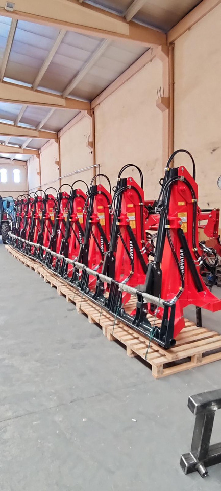 Novatar Tractor Rear Loader - Ciągnik rolniczy: zdjęcie 3 Novatar Tractor Rear Loader - Ciągnik rolniczy: zdjęcie 3