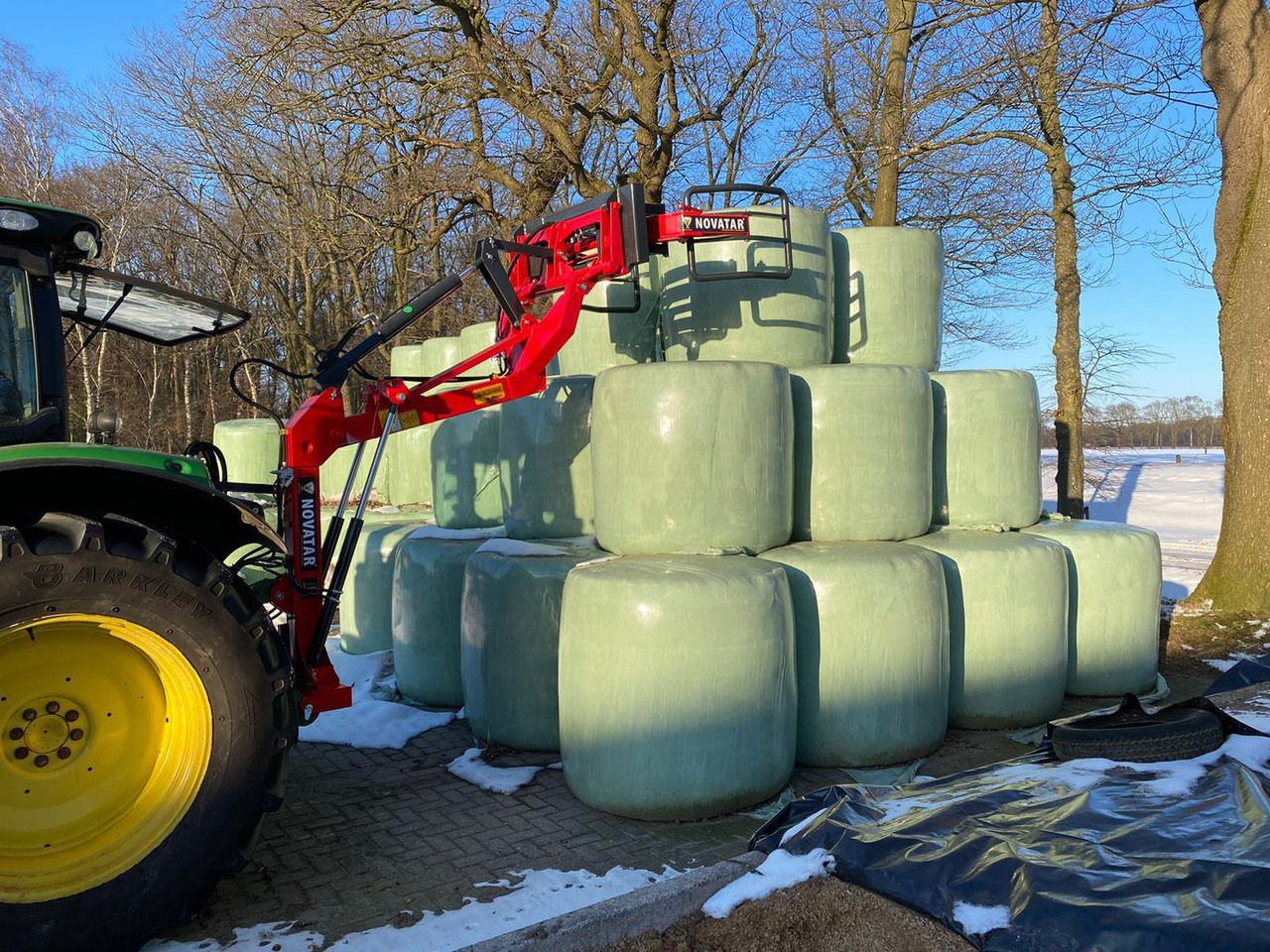 Novatar Tractor Rear Loader - Ciągnik rolniczy: zdjęcie 2 Novatar Tractor Rear Loader - Ciągnik rolniczy: zdjęcie 2