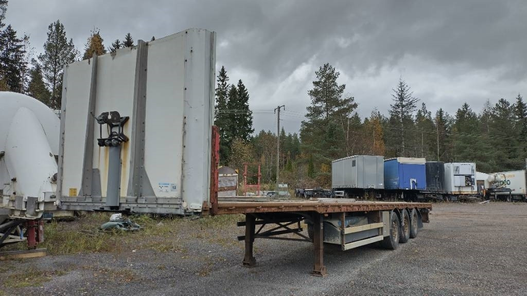 Fliegel 3 aks. Avopuolikas - Naczepa platforma/ Burtowa: zdjęcie 5 Fliegel 3 aks. Avopuolikas - Naczepa platforma/ Burtowa: zdjęcie 5