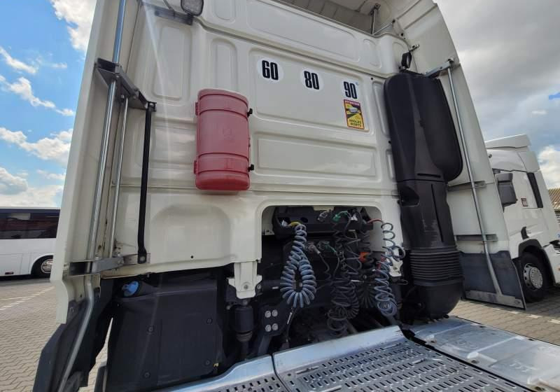 DAF XF510 SPACE CAB / SPROWADZONY / MANUAL / RETARDER - Ciągnik siodłowy: zdjęcie 4 DAF XF510 SPACE CAB / SPROWADZONY / MANUAL / RETARDER - Ciągnik siodłowy: zdjęcie 4