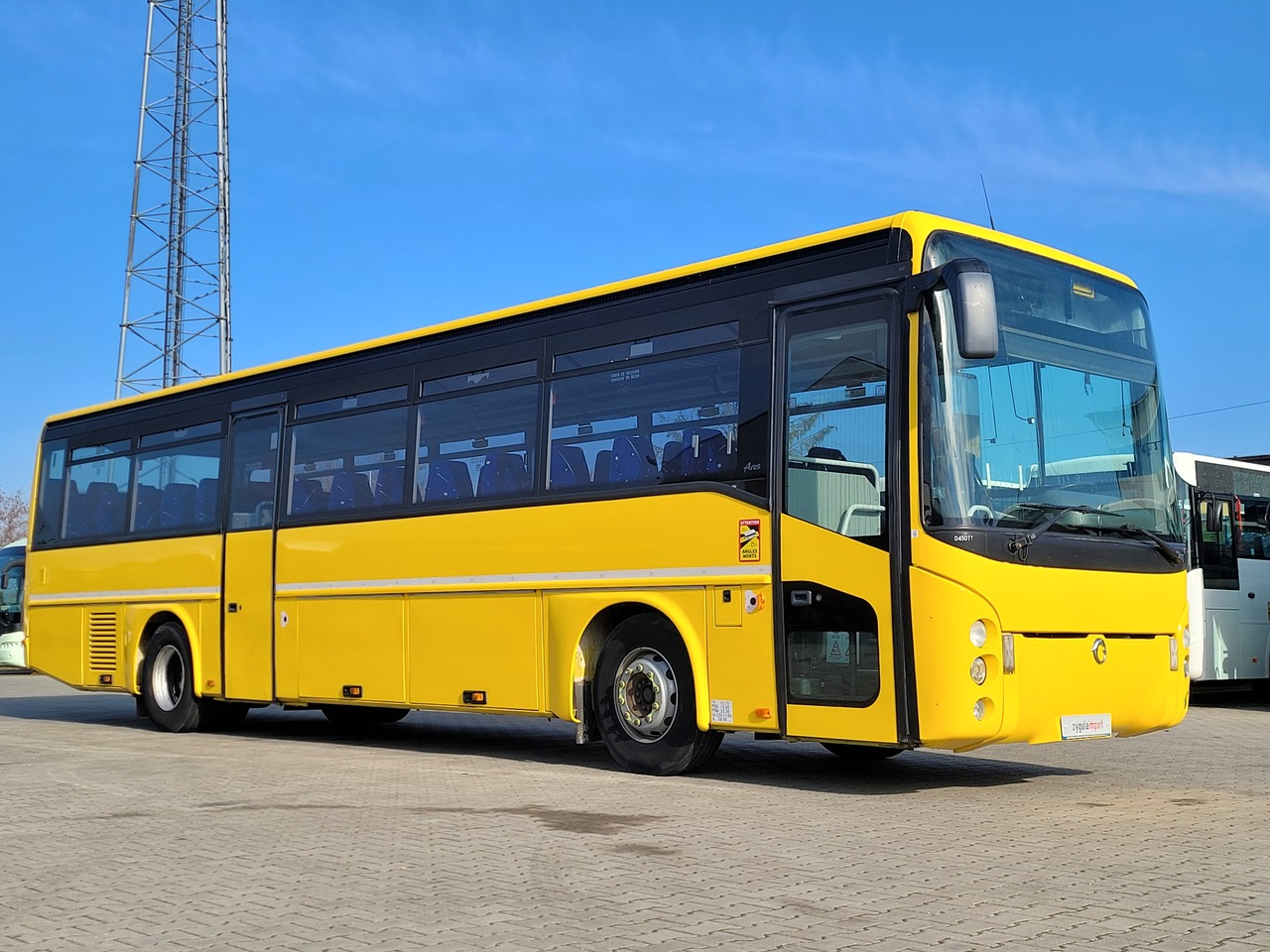 IRISBUS Ares - Podmiejski autobus: zdjęcie 1 IRISBUS Ares - Podmiejski autobus: zdjęcie 1