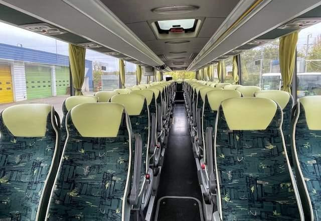 Mercedes-Benz TOURISMO M2 RHD / SPROWADZONY/ 65 MIEJSC/ EURO 5 - Turystyczny autobus: zdjęcie 2 Mercedes-Benz TOURISMO M2 RHD / SPROWADZONY/ 65 MIEJSC/ EURO 5 - Turystyczny autobus: zdjęcie 2