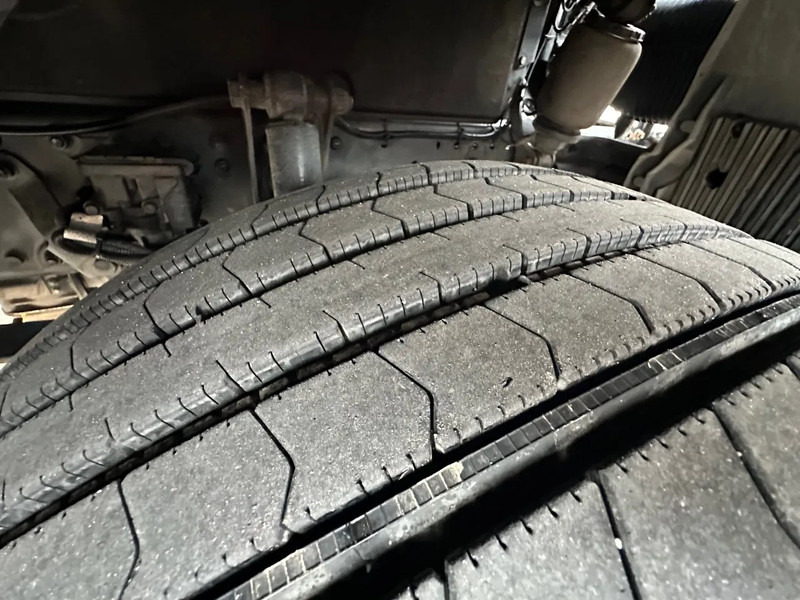 MAN TGX 26.480 / NL TRUCK / RETARDER / EURO 6 / 6X2 / LIFT+STEER AXLE / 60T - Ciągnik siodłowy: zdjęcie 5 MAN TGX 26.480 / NL TRUCK / RETARDER / EURO 6 / 6X2 / LIFT+STEER AXLE / 60T - Ciągnik siodłowy: zdjęcie 5