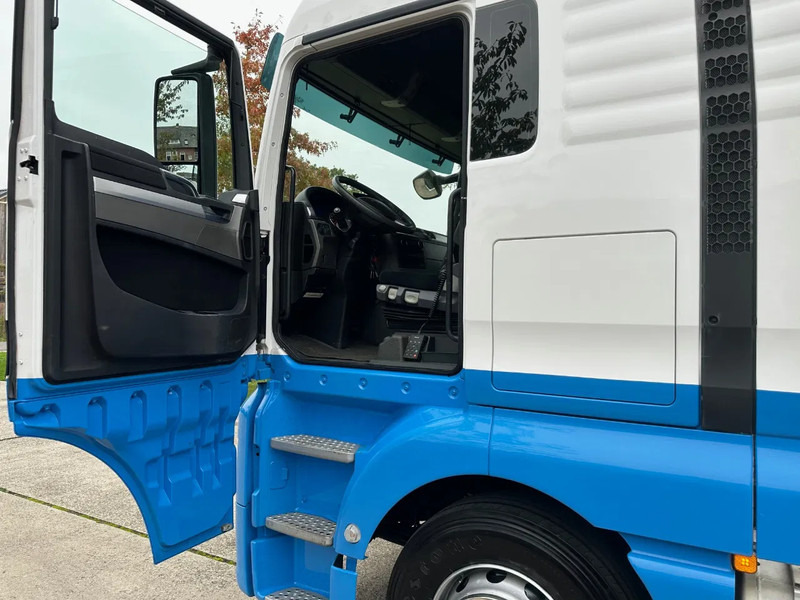 MAN TGX 26.480 / NL TRUCK / RETARDER / EURO 6 / 6X2 / LIFT+STEER AXLE / 60T - Ciągnik siodłowy: zdjęcie 4 MAN TGX 26.480 / NL TRUCK / RETARDER / EURO 6 / 6X2 / LIFT+STEER AXLE / 60T - Ciągnik siodłowy: zdjęcie 4