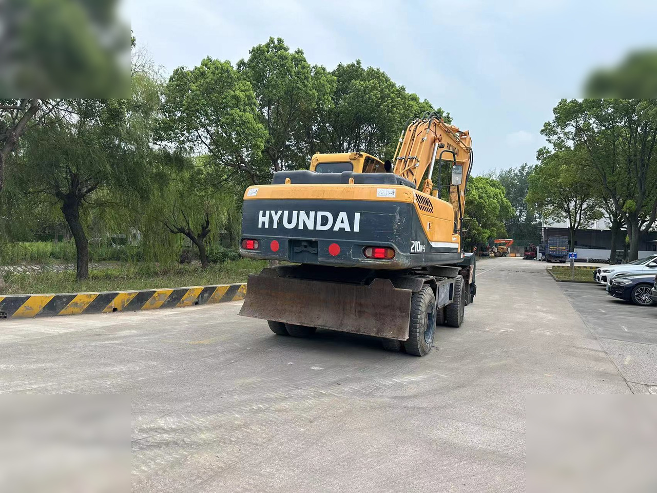 HYUNDAI ROBEX 210W-9 - Koparka kołowa: zdjęcie 3 HYUNDAI ROBEX 210W-9 - Koparka kołowa: zdjęcie 3