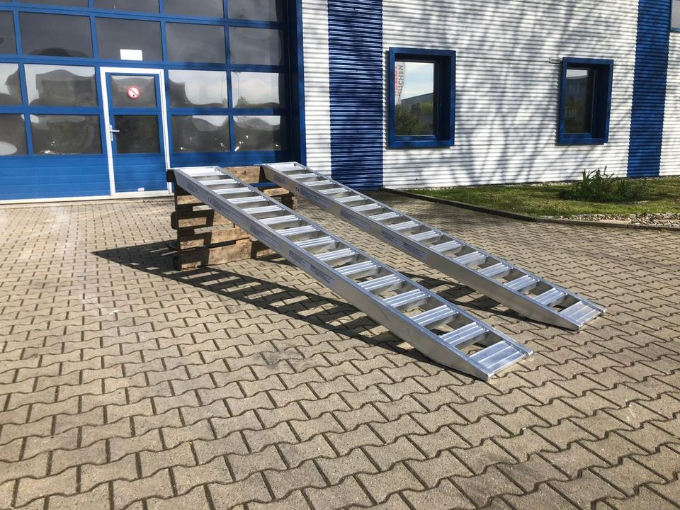 Alurampen Satz 2,5m 2000KG Minibagger Minilader Quad Auffahrrampe *INKL.19% MWST* - Rampa załadunkowa: zdjęcie 3 Alurampen Satz 2,5m 2000KG Minibagger Minilader Quad Auffahrrampe *INKL.19% MWST* - Rampa załadunkowa: zdjęcie 3