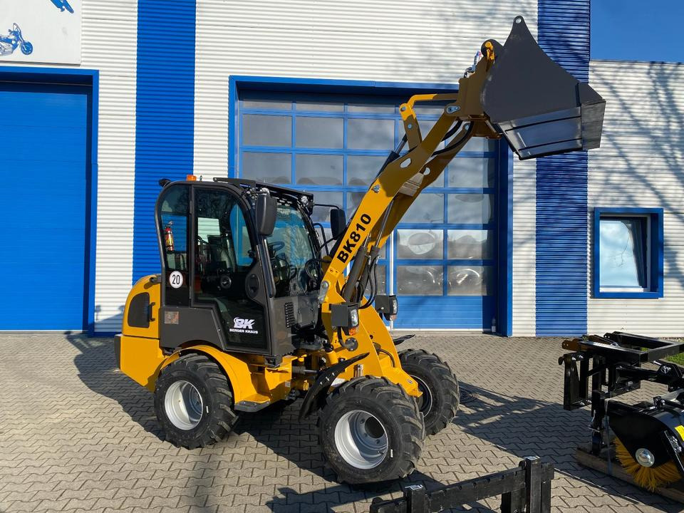 Radlader/Hoflader BK810 inkl. Kehrmaschinenpaket *INKL.19% MWST*BERGER KRAUS* KUBOTA*EURO*CE* - Ładowarka przegubowa: zdjęcie 3 Radlader/Hoflader BK810 inkl. Kehrmaschinenpaket *INKL.19% MWST*BERGER KRAUS* KUBOTA*EURO*CE* - Ładowarka przegubowa: zdjęcie 3