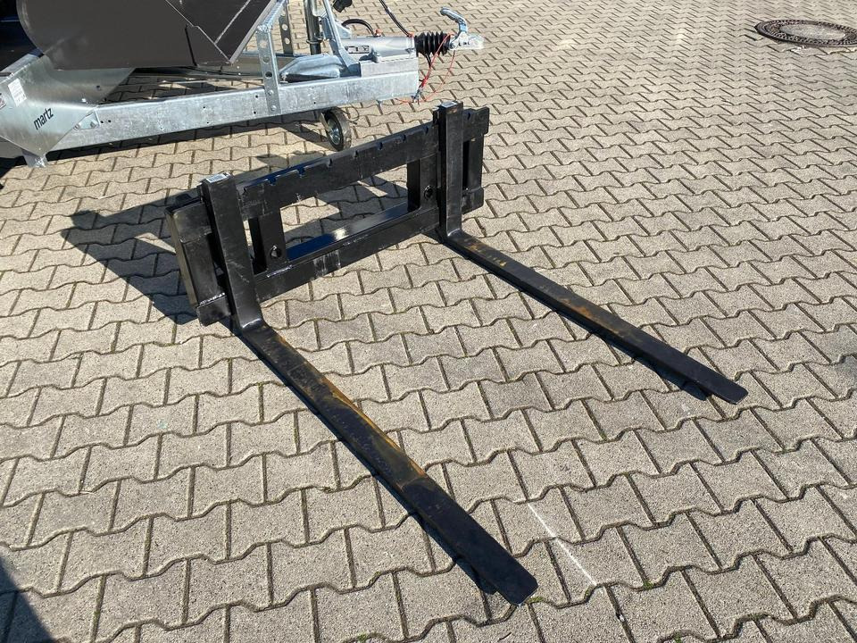 Radlader/Hoflader BK810 inkl. Tieflader und Gabel/Schaufelpaket *INKL.19% MWST*BERGER KRAUS* KUBOTA*EURO*CE* - Ładowarka przegubowa: zdjęcie 2 Radlader/Hoflader BK810 inkl. Tieflader und Gabel/Schaufelpaket *INKL.19% MWST*BERGER KRAUS* KUBOTA*EURO*CE* - Ładowarka przegubowa: zdjęcie 2