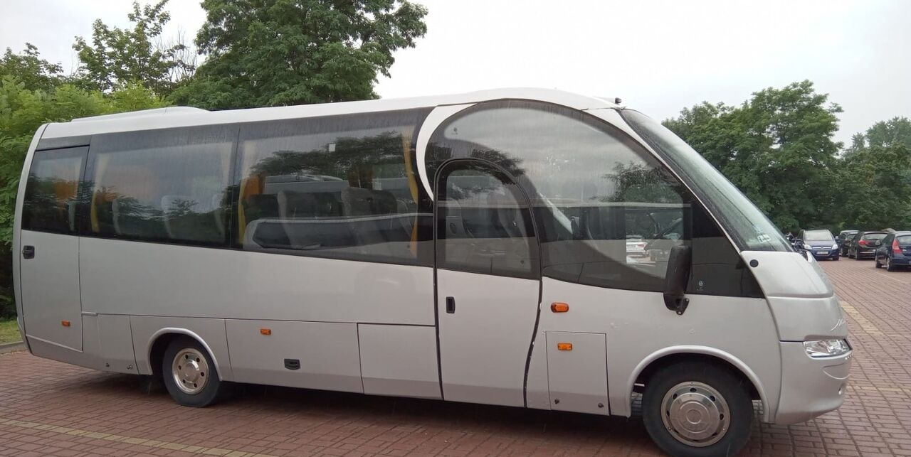 Mercedes-Benz MAGO 2 / VARIO / BELUGA / XXL / 34 PLACE - Podmiejski autobus: zdjęcie 1 Mercedes-Benz MAGO 2 / VARIO / BELUGA / XXL / 34 PLACE - Podmiejski autobus: zdjęcie 1