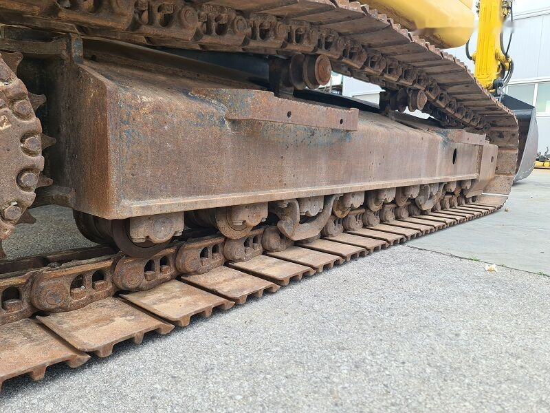 Koparka gąsienicowa Komatsu PC240NLC-11: zdjęcie 18 Koparka gąsienicowa Komatsu PC240NLC-11: zdjęcie 18