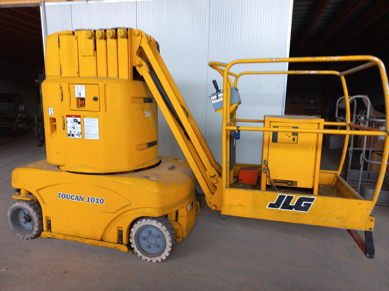 GROVE TOUCAN 1010 - Podnośnik masztowy: zdjęcie 1 GROVE TOUCAN 1010 - Podnośnik masztowy: zdjęcie 1