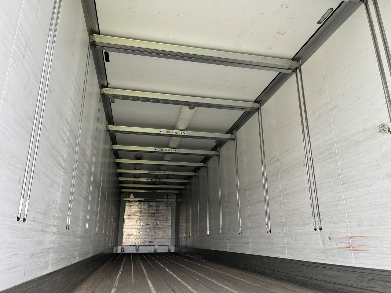 Schmitz Cargobull SKO 24 Carrier 1550 2.70m - Naczepa chłodnia: zdjęcie 4 Schmitz Cargobull SKO 24 Carrier 1550 2.70m - Naczepa chłodnia: zdjęcie 4