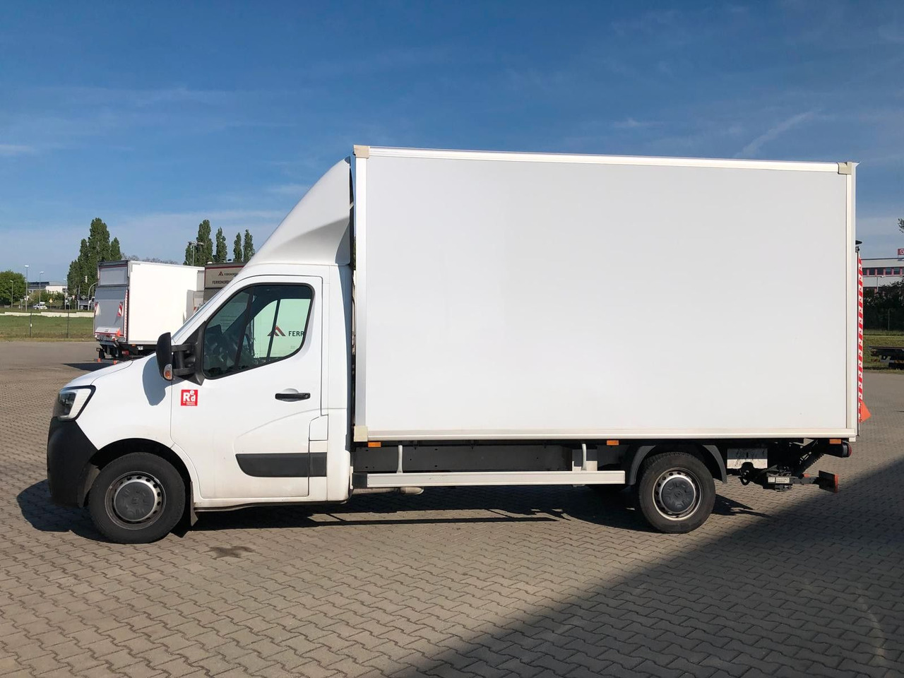 Renault MASTER RED 3.5T*LBW*Klima*4.2m*AUCH MIETE - Dostawczy kontener: zdjęcie 3 Renault MASTER RED 3.5T*LBW*Klima*4.2m*AUCH MIETE - Dostawczy kontener: zdjęcie 3