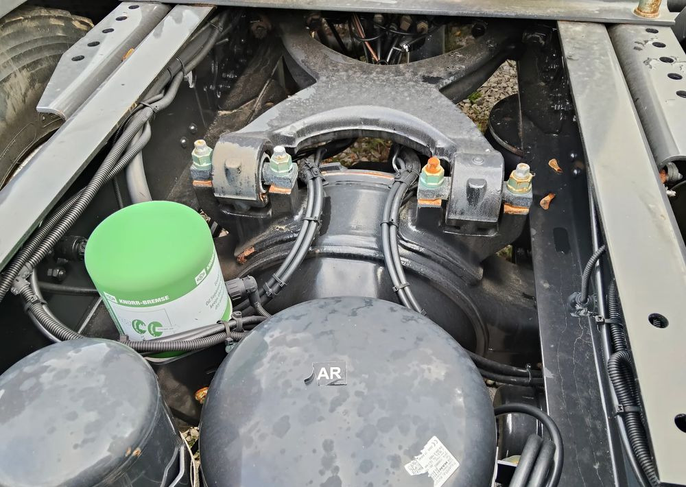 Ciągnik siodłowy MAN TGX: zdjęcie 9