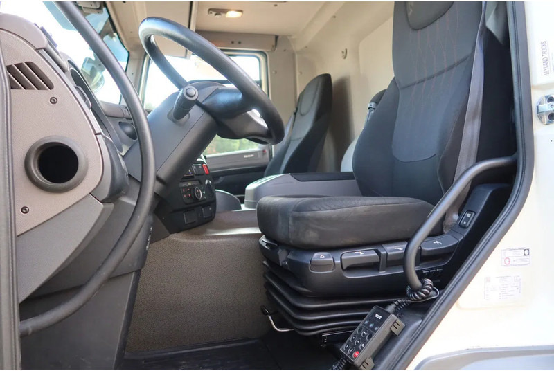 DAF CF 290 FA Bak + klep Dhollandia 2000 KG - Samochód ciężarowy furgon: zdjęcie 5 DAF CF 290 FA Bak + klep Dhollandia 2000 KG - Samochód ciężarowy furgon: zdjęcie 5