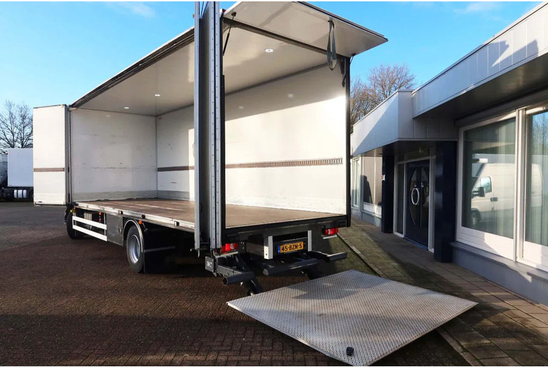 Renault D250 Bakwagen + Laadklep Deuren - Samochód ciężarowy furgon: zdjęcie 4 Renault D250 Bakwagen + Laadklep Deuren - Samochód ciężarowy furgon: zdjęcie 4