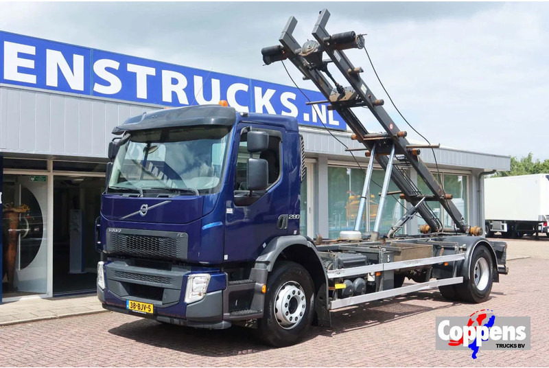 Volvo FE 280 Container / Kabelsysteem H.T.S Kabel, 15 ton, 575 cm 6 Cilinder - Hakowiec linowy: zdjęcie 1 Volvo FE 280 Container / Kabelsysteem H.T.S Kabel, 15 ton, 575 cm 6 Cilinder - Hakowiec linowy: zdjęcie 1