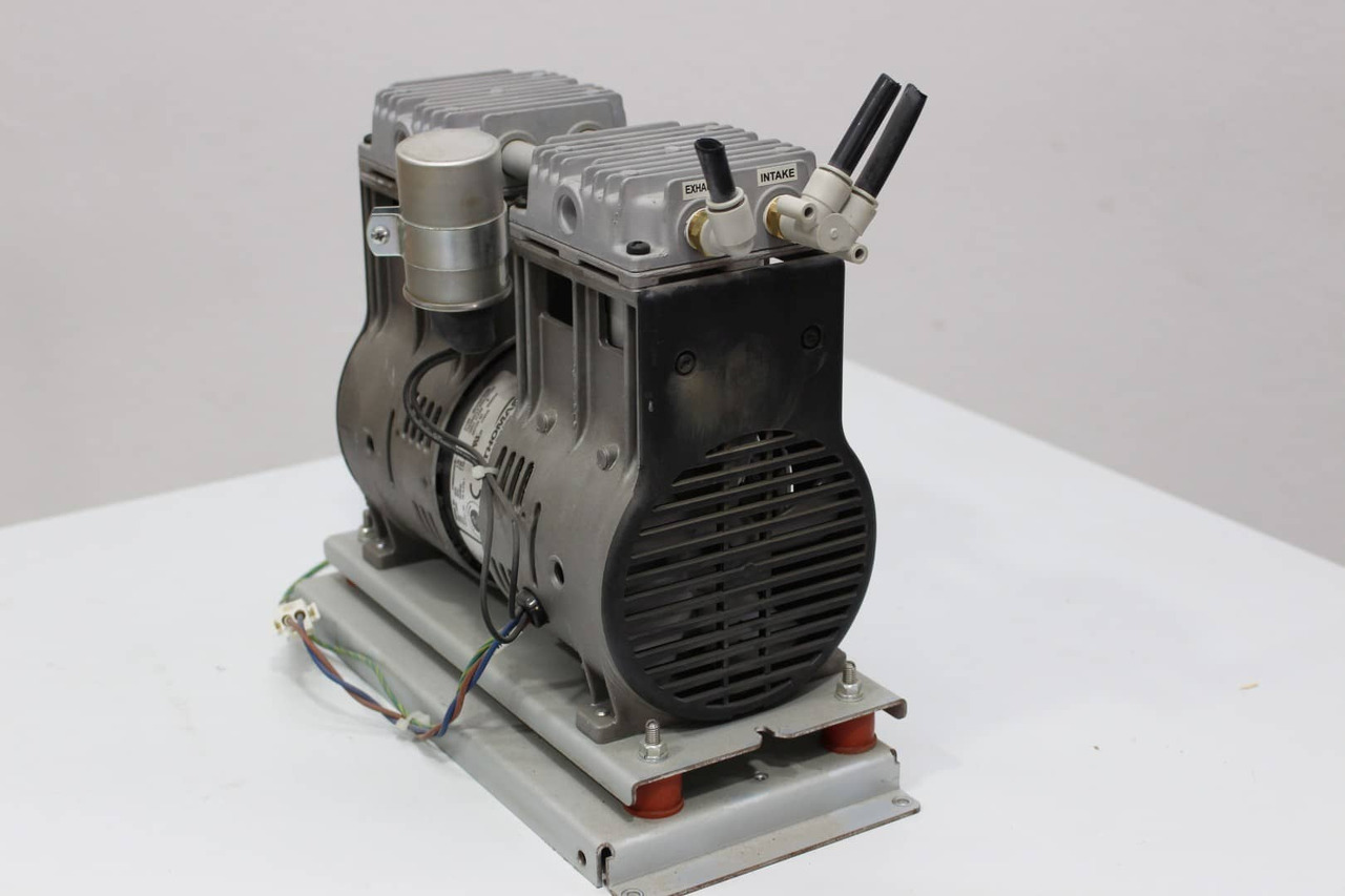 Thomas - Rietschle 2750BGHISS75 - Części zamienne do Maszyn drukarskich: zdjęcie 2 Thomas - Rietschle 2750BGHISS75 - Części zamienne do Maszyn drukarskich: zdjęcie 2