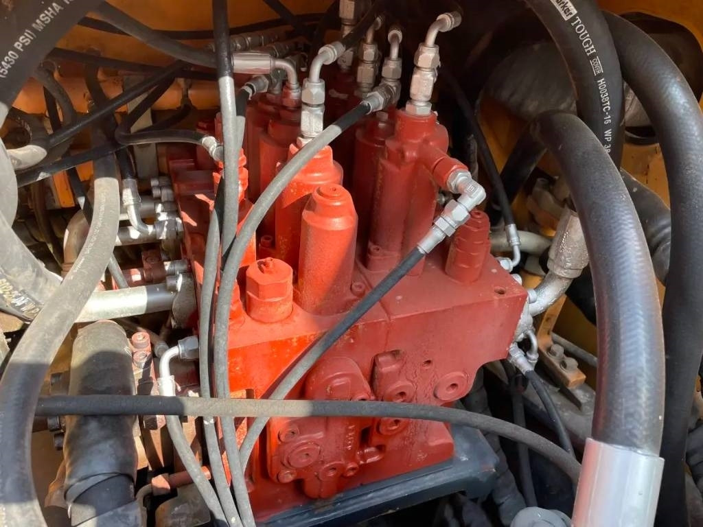 Koparka kołowa Hyundai R210W-9: zdjęcie 11