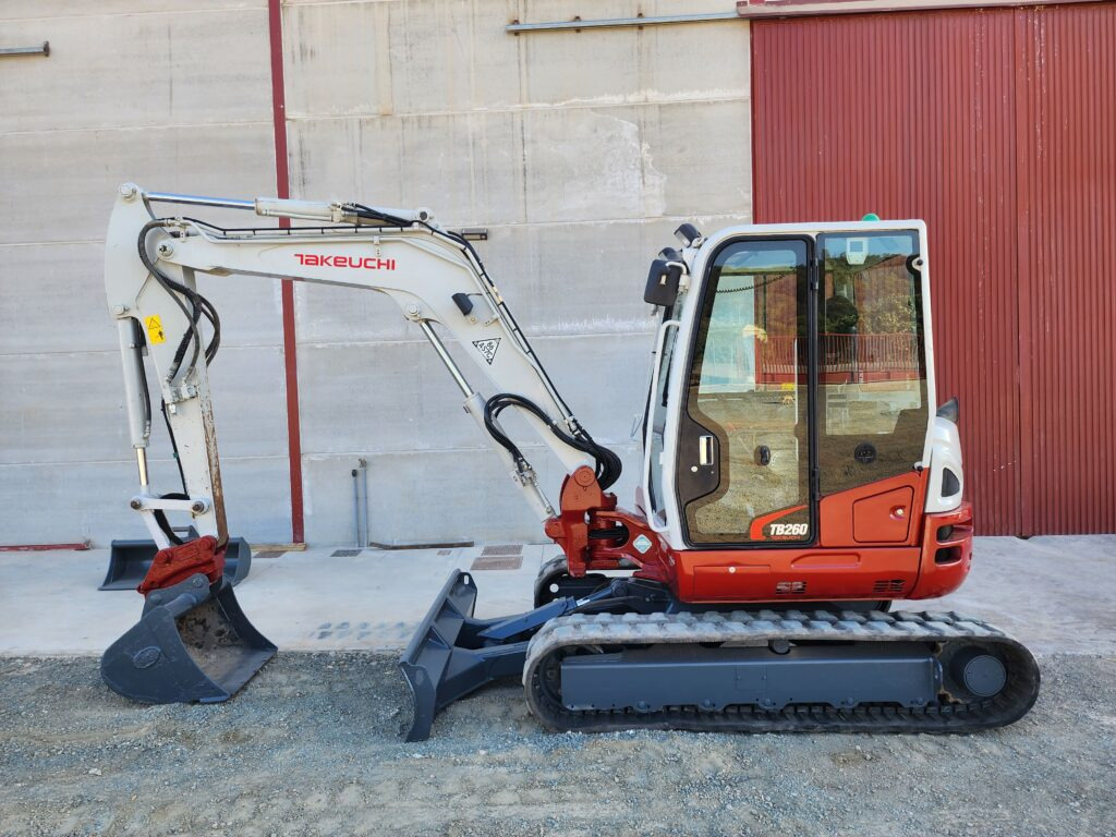 TAKEUCHI TB260 - Minikoparka: zdjęcie 1 TAKEUCHI TB260 - Minikoparka: zdjęcie 1