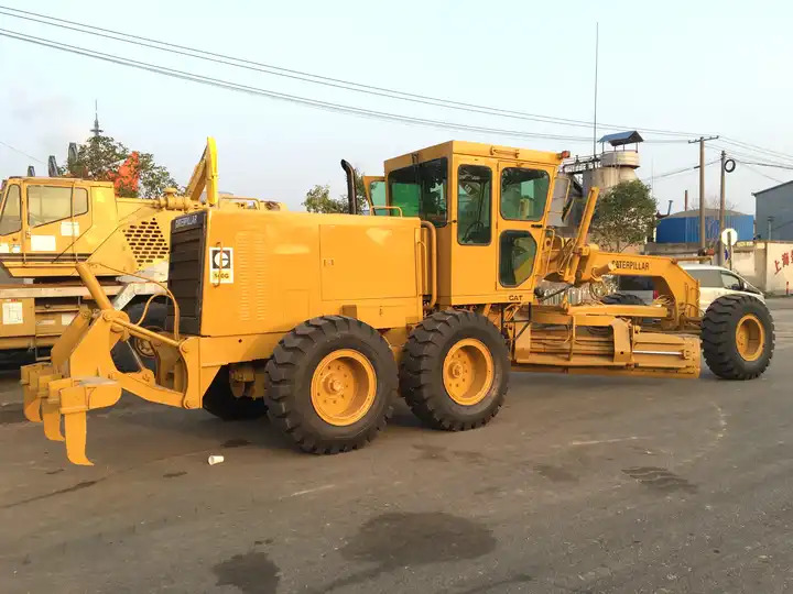 Hot sale Good quality CAT 140g Used motor grader original ca motor grader 140g in good condition cheap price - Równiarka: zdjęcie 3 Hot sale Good quality CAT 140g Used motor grader original ca motor grader 140g in good condition cheap price - Równiarka: zdjęcie 3
