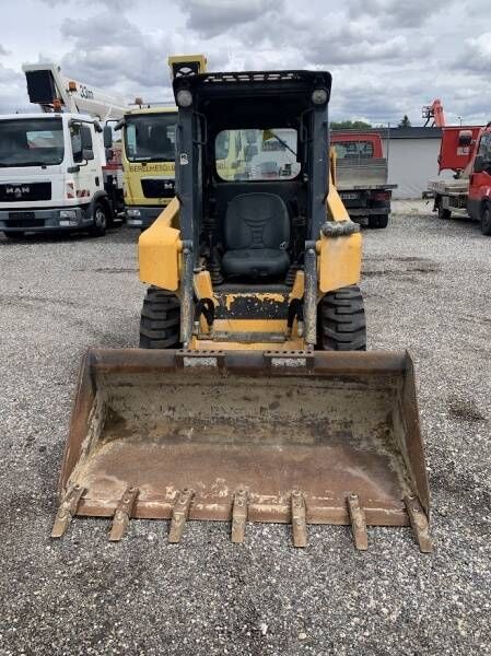Gehl R 135 Gehl R 135 - Miniładowarka: zdjęcie 3 Gehl R 135 Gehl R 135 - Miniładowarka: zdjęcie 3