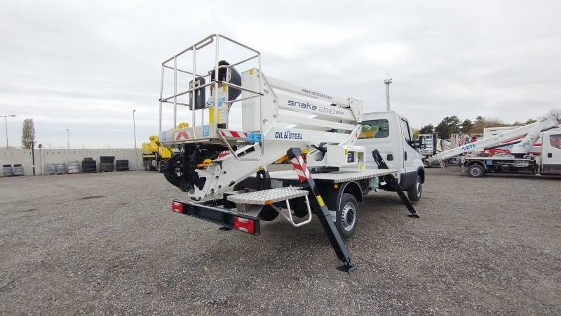 Nowy Podnośnik koszowy w samochody ciężarowe Iveco Daily Oil&Steel Snake 2010 Plus - 20 m - 250 kg: zdjęcie 6 Nowy Podnośnik koszowy w samochody ciężarowe Iveco Daily Oil&Steel Snake 2010 Plus - 20 m - 250 kg: zdjęcie 6