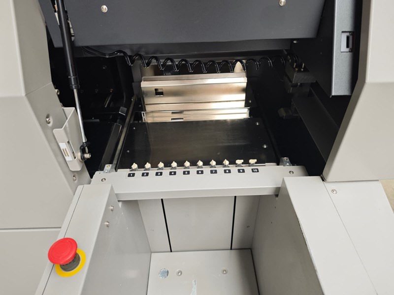 Horizon HT-30 | 2005 | 1.65 Mio - Maszyna do cięcia papieru: zdjęcie 3 Horizon HT-30 | 2005 | 1.65 Mio - Maszyna do cięcia papieru: zdjęcie 3