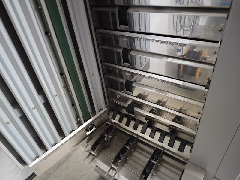 Horizon VAC-100 m | collator | 10 stations - Maszyna drukarska: zdjęcie 3 Horizon VAC-100 m | collator | 10 stations - Maszyna drukarska: zdjęcie 3