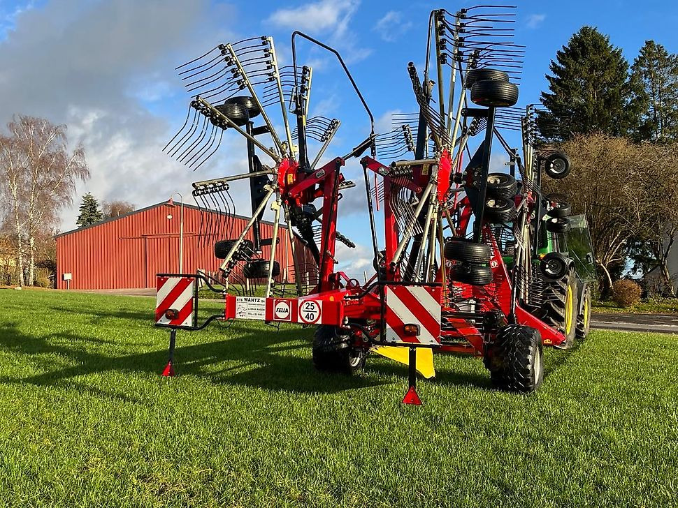 J.Reiff Sarl
Herr Stefan Neukirch - 77 Z.I in den - Przetrząsacz: zdjęcie 3 J.Reiff Sarl
Herr Stefan Neukirch - 77 Z.I in den - Przetrząsacz: zdjęcie 3