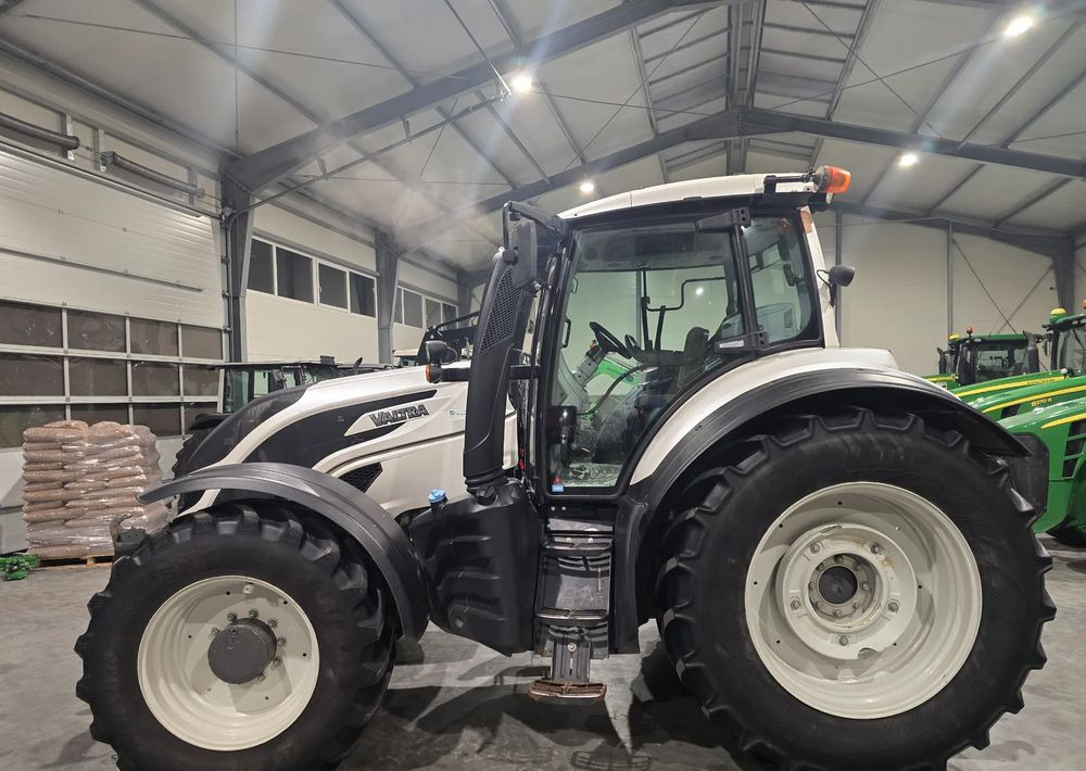 Valtra T 174S - Ciągnik rolniczy: zdjęcie 4 Valtra T 174S - Ciągnik rolniczy: zdjęcie 4