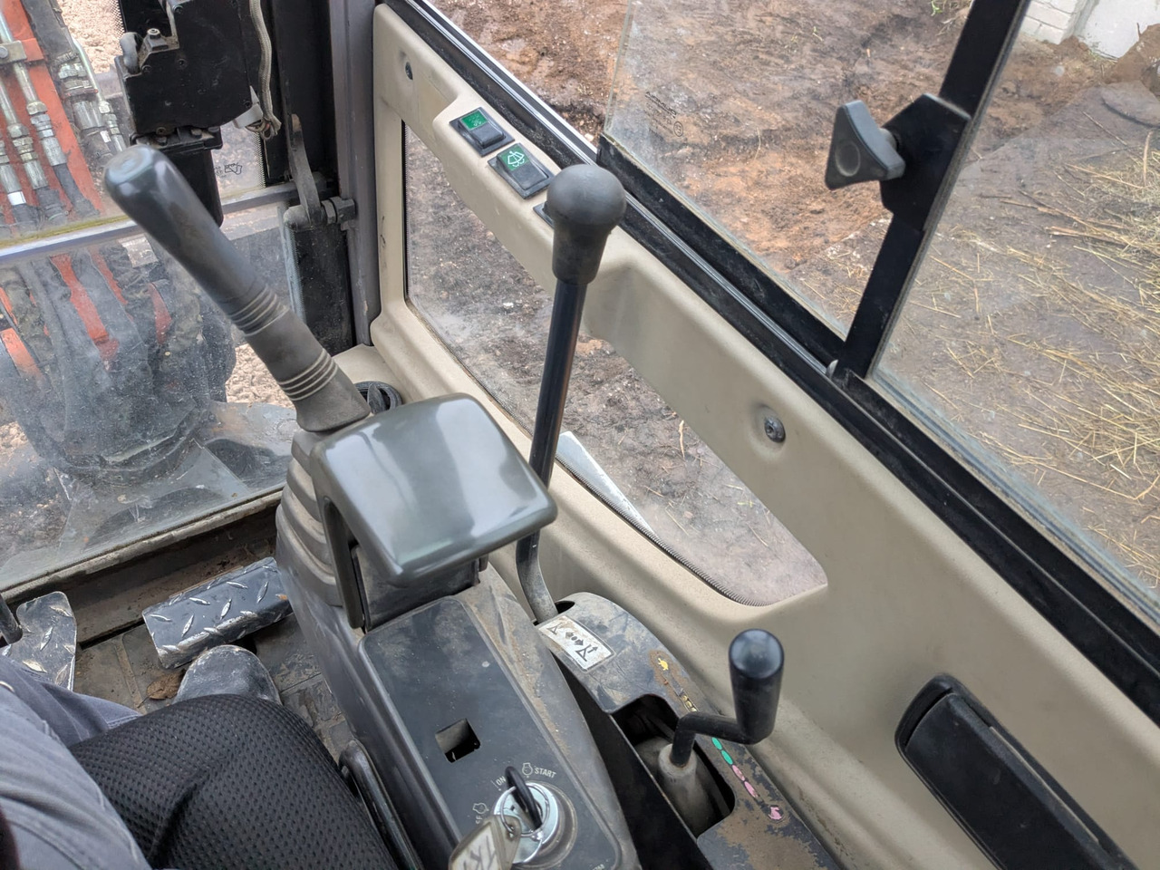 HITACHI ZX25 CLR - Minikoparka: zdjęcie 5 HITACHI ZX25 CLR - Minikoparka: zdjęcie 5