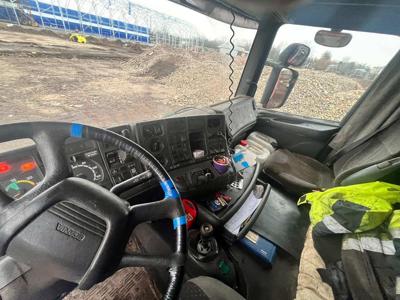 SCANIA R124 - Ciężarówka do przewozu samochodów: zdjęcie 3 SCANIA R124 - Ciężarówka do przewozu samochodów: zdjęcie 3