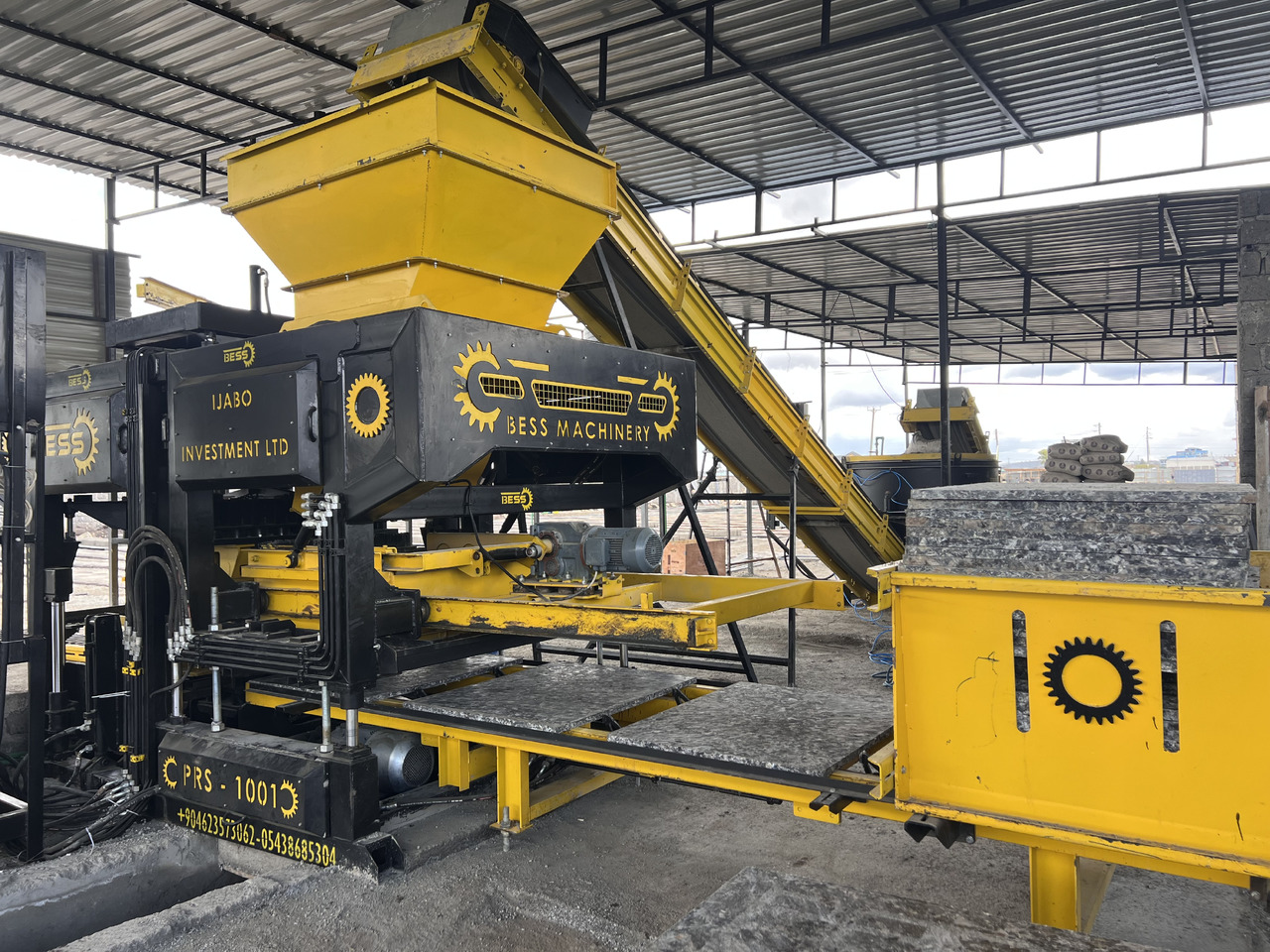 PRS-1000 Semi-Automatic Block Making Machine - Wibroprasa: zdjęcie 3 PRS-1000 Semi-Automatic Block Making Machine - Wibroprasa: zdjęcie 3