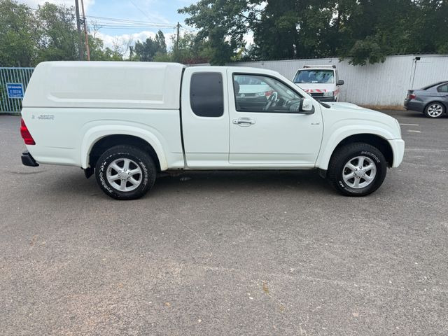 Isuzu D-Max Single Cab Basis 4WD - SUV: zdjęcie 3 Isuzu D-Max Single Cab Basis 4WD - SUV: zdjęcie 3