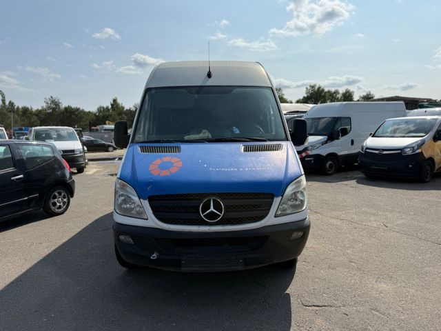 Mercedes-Benz Sprinter II Kasten 313 CDI MOTORSCHADEN !!! - Furgon: zdjęcie 1 Mercedes-Benz Sprinter II Kasten 313 CDI MOTORSCHADEN !!! - Furgon: zdjęcie 1