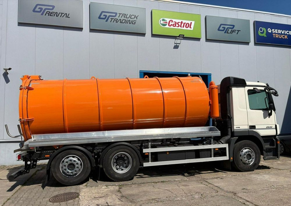 Mercedes-Benz Actros 2532 - Samochód ciężarowy cysterna: zdjęcie 4 Mercedes-Benz Actros 2532 - Samochód ciężarowy cysterna: zdjęcie 4