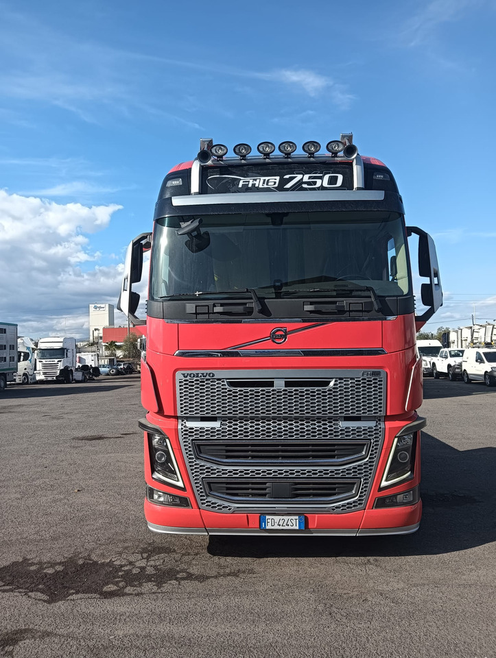 VOLVO FH16 750 - Samochód ciężarowy skrzyniowy/ Platforma: zdjęcie 3 VOLVO FH16 750 - Samochód ciężarowy skrzyniowy/ Platforma: zdjęcie 3