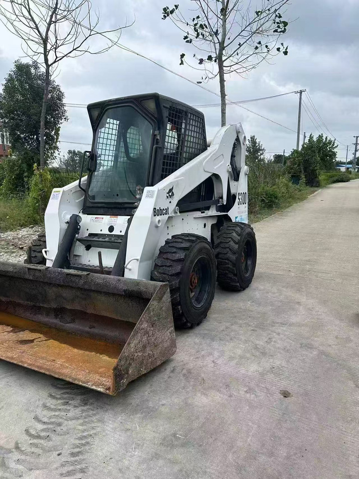 Bobcat S300 - Miniładowarka: zdjęcie 4 Bobcat S300 - Miniładowarka: zdjęcie 4