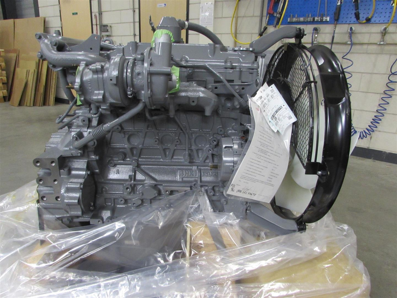 Isuzu 4HK1XYSA-01 - 02 - 04 - Silnik do Koparek: zdjęcie 1 Isuzu 4HK1XYSA-01 - 02 - 04 - Silnik do Koparek: zdjęcie 1