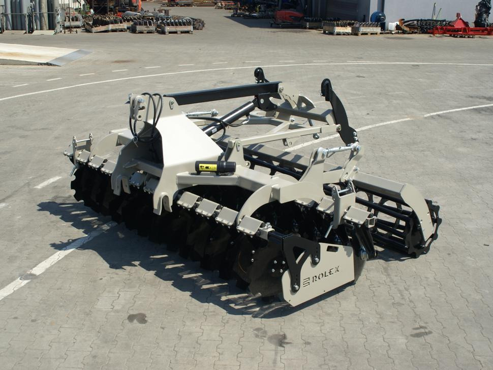 Rolex Scheibenegge / Disc harrow with hydropack / Déchaumeur à disques avec support semoir / Erpice a dischi / Cultivador de discos con hydropack / Дисковая борона с гидропаком 3 m - Brona talerzowa: zdjęcie 2 Rolex Scheibenegge / Disc harrow with hydropack / Déchaumeur à disques avec support semoir / Erpice a dischi / Cultivador de discos con hydropack / Дисковая борона с гидропаком 3 m - Brona talerzowa: zdjęcie 2
